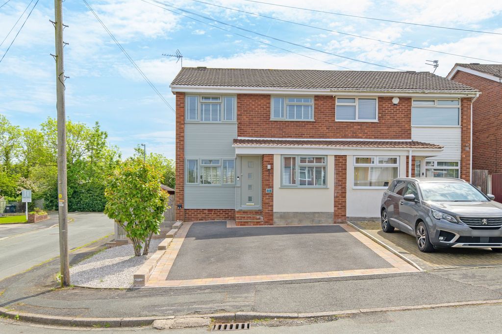 3 bed semi-detached house for saleWeaver Road, Frodsham WA6