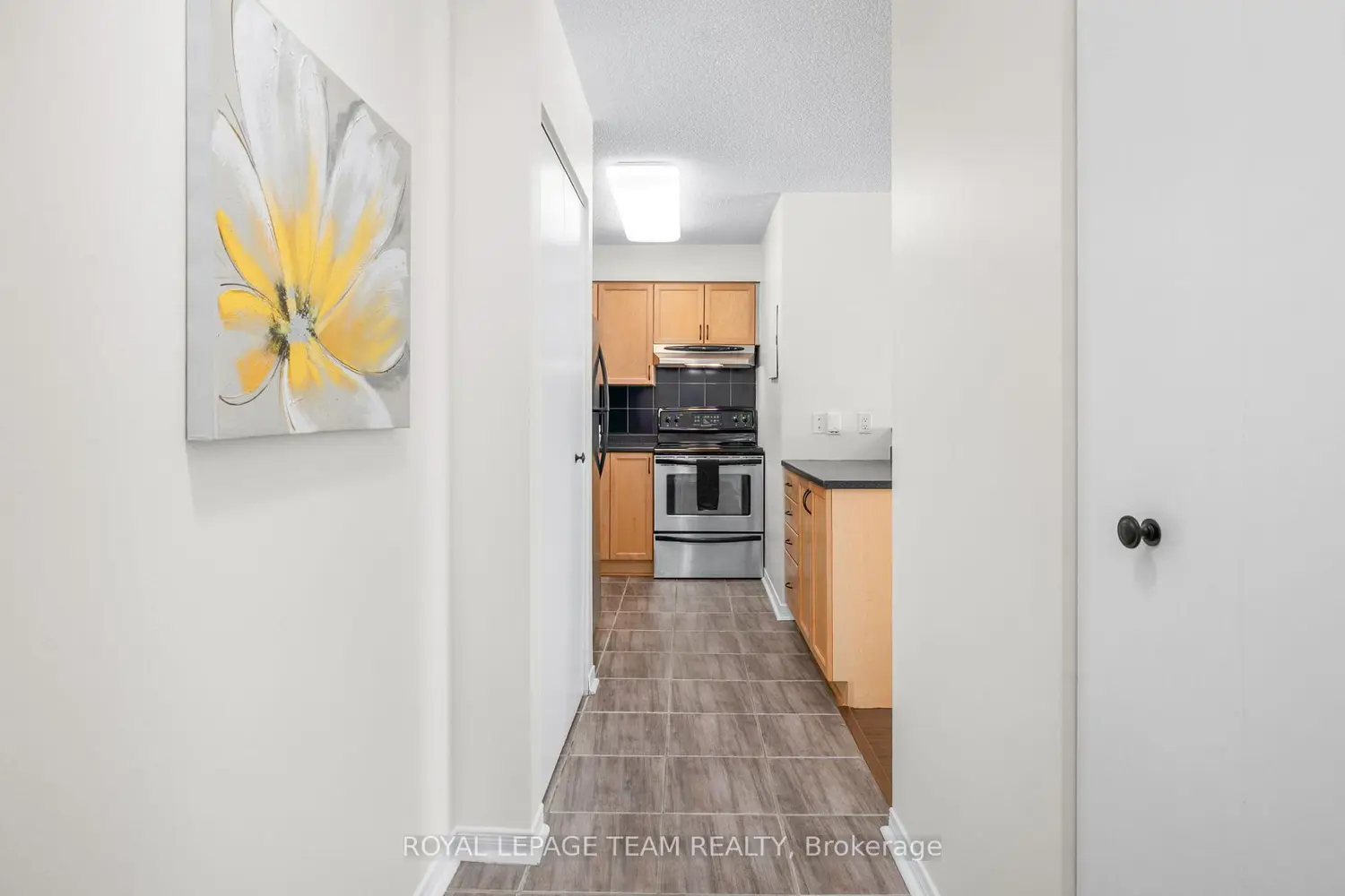 225 Alvin Road 301 photo 3