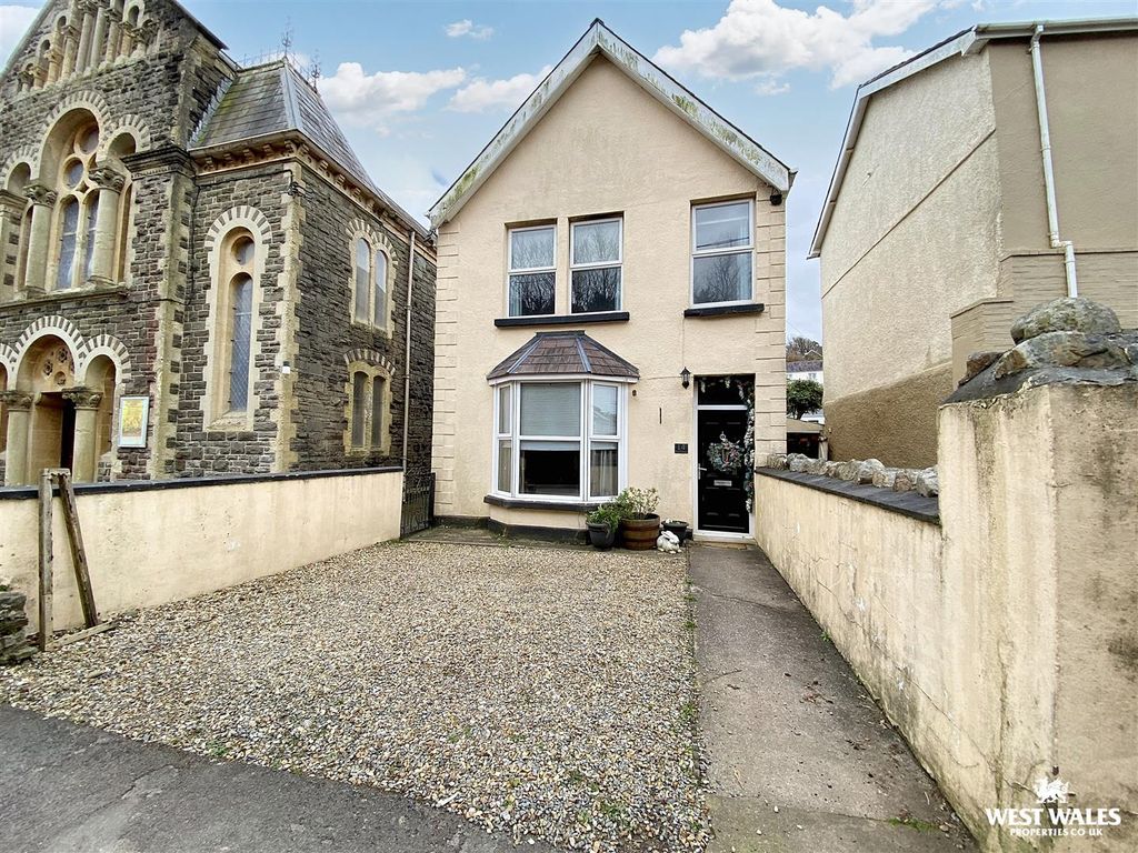 3 bed detached house for saleEva Terrace, Ferryside SA17