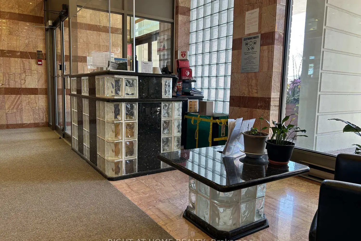 250 Queens Quay 1608