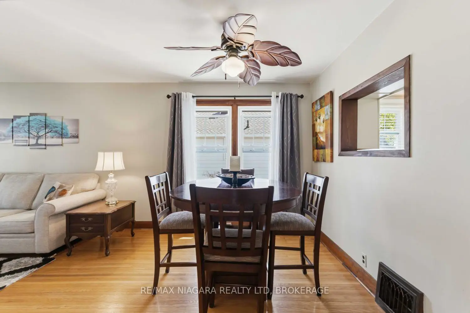 358 Sugarloaf Street photo 4