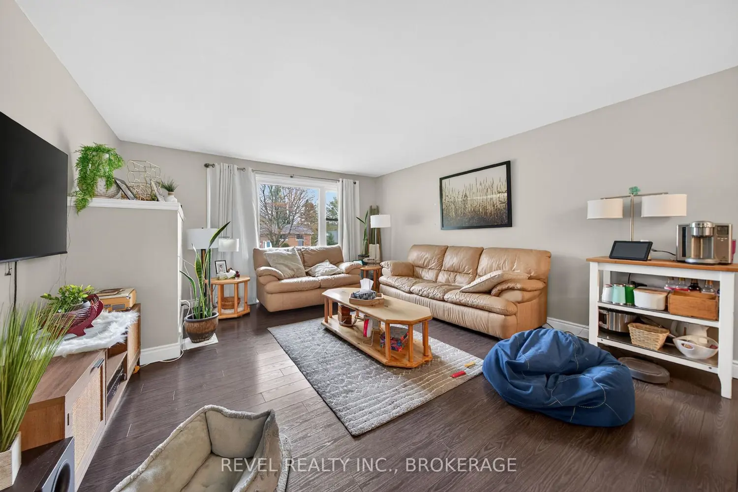 694 High Gate Park Drive photo 3
