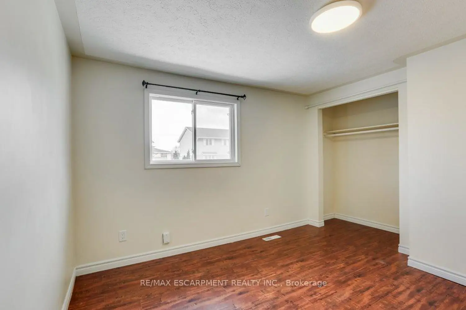 Additional image 8 of 900 James Street 5