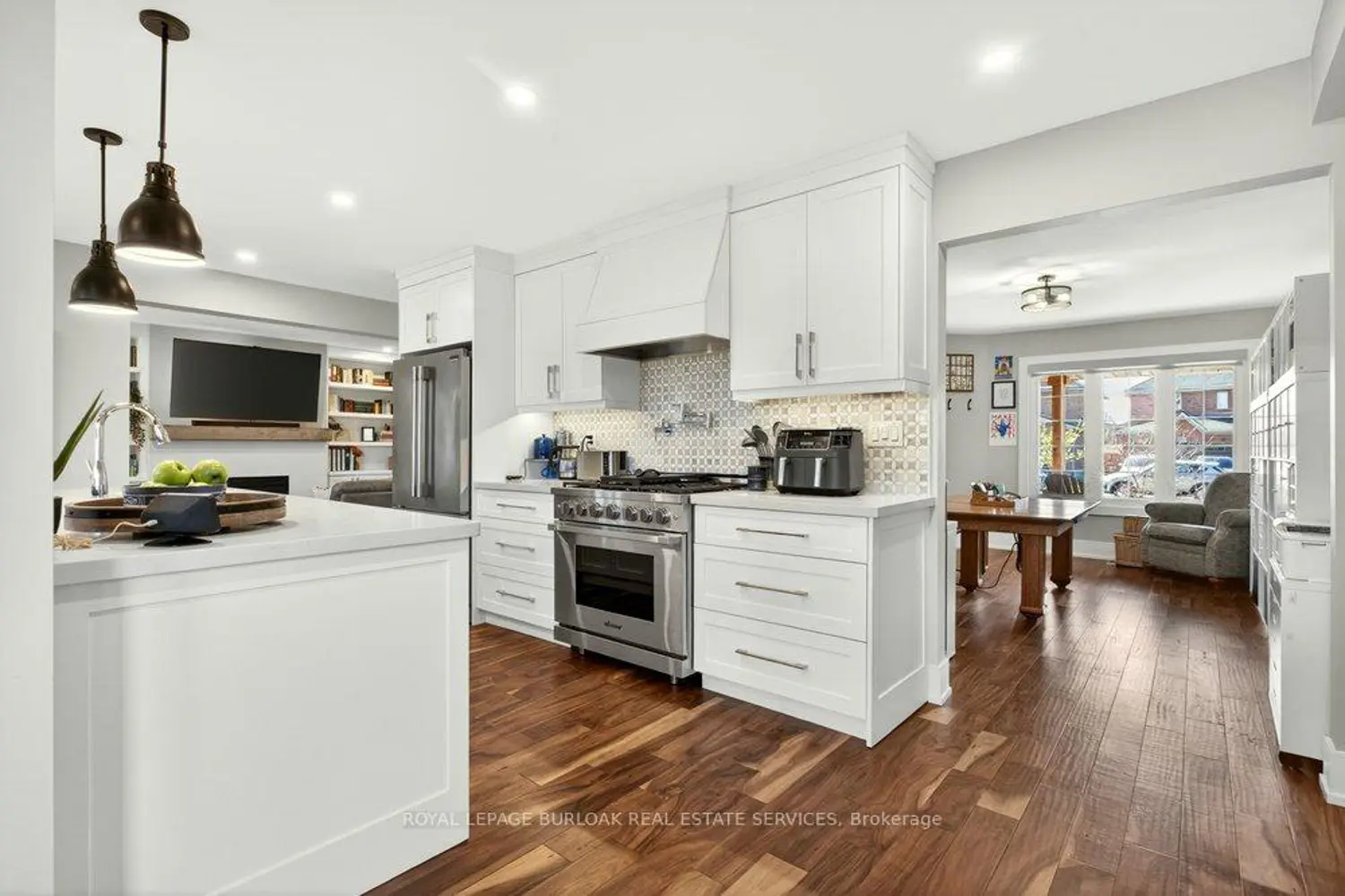 1078 Augustus Drive photo 4