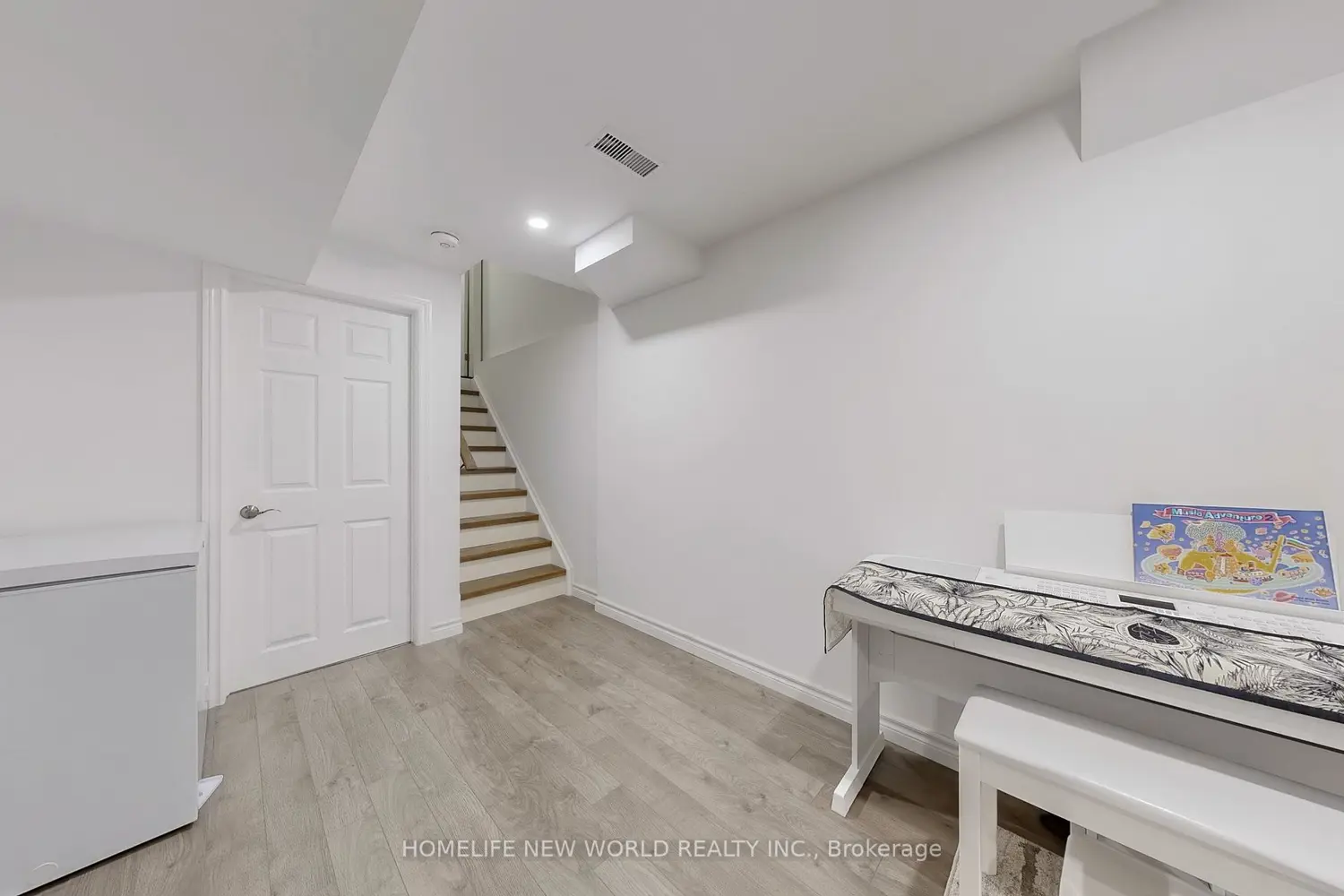 50 Ben Sinclair Avenue photo 4