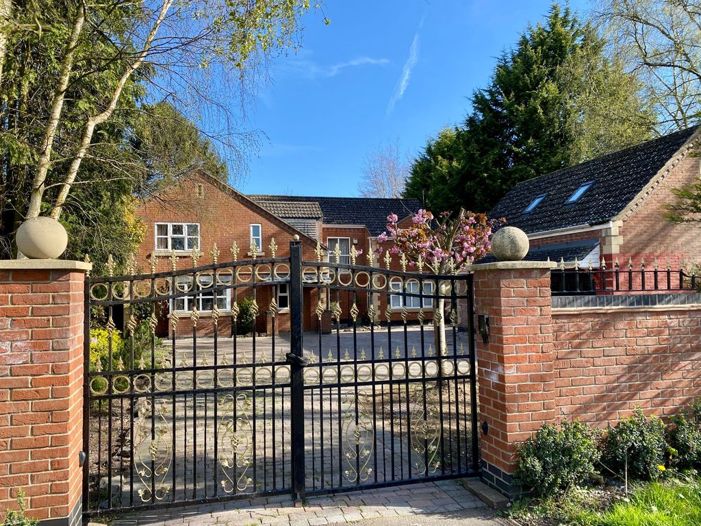 Additional image 34 of 6 bed detached house for saleManthorpe Road, Grantham NG31