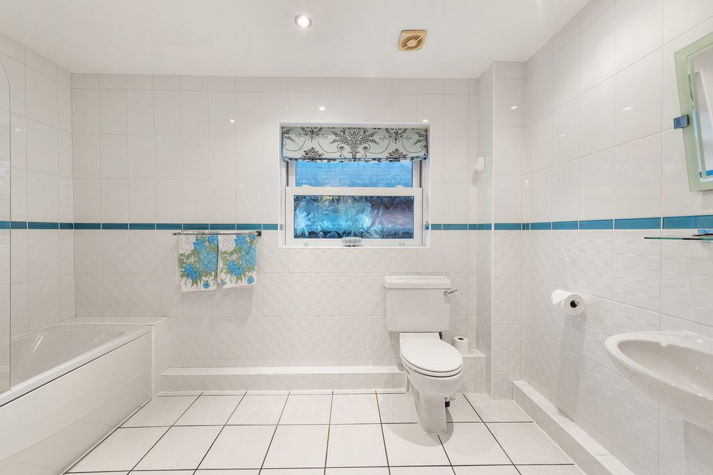 Additional image 17 of 3 bed bungalow for saleBelton Gardens, Grantham NG31