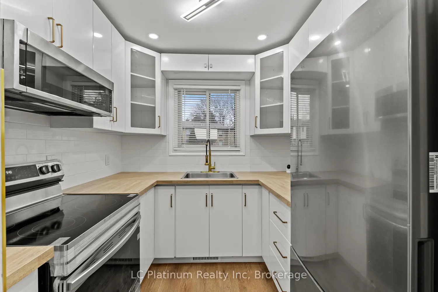 302 Vine Street 29 photo 4