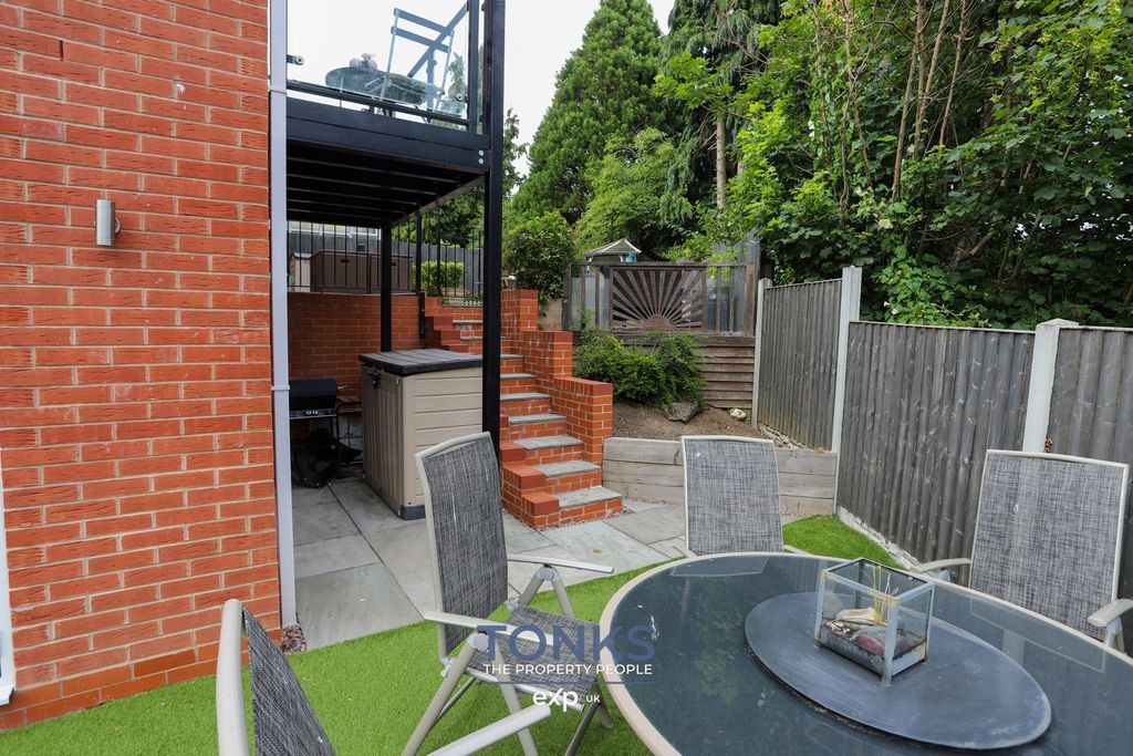 Additional image 37 of 5 bed detached house for saleCavalier Drive, Halesowen B63