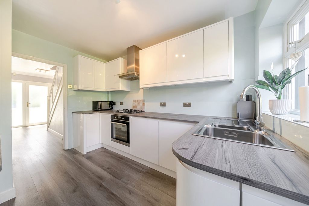 Additional image 3 of 3 bed detached house for saleAvenue Road, Erith DA8