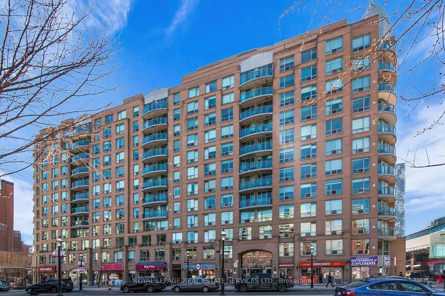 109 Front Street 704