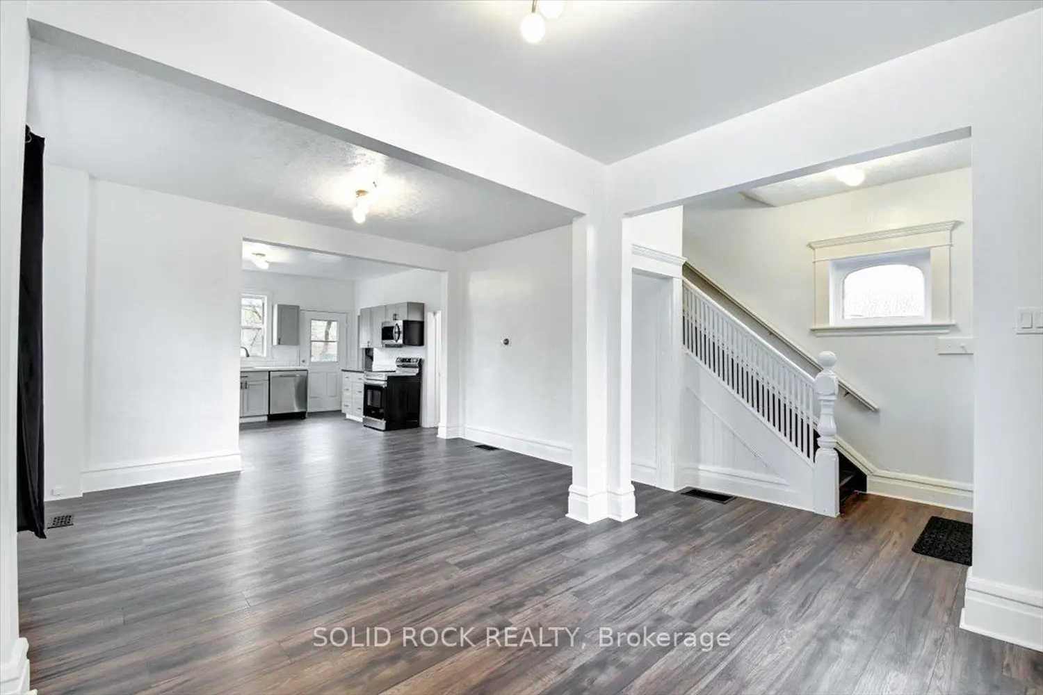 513 Romaine Street photo 5
