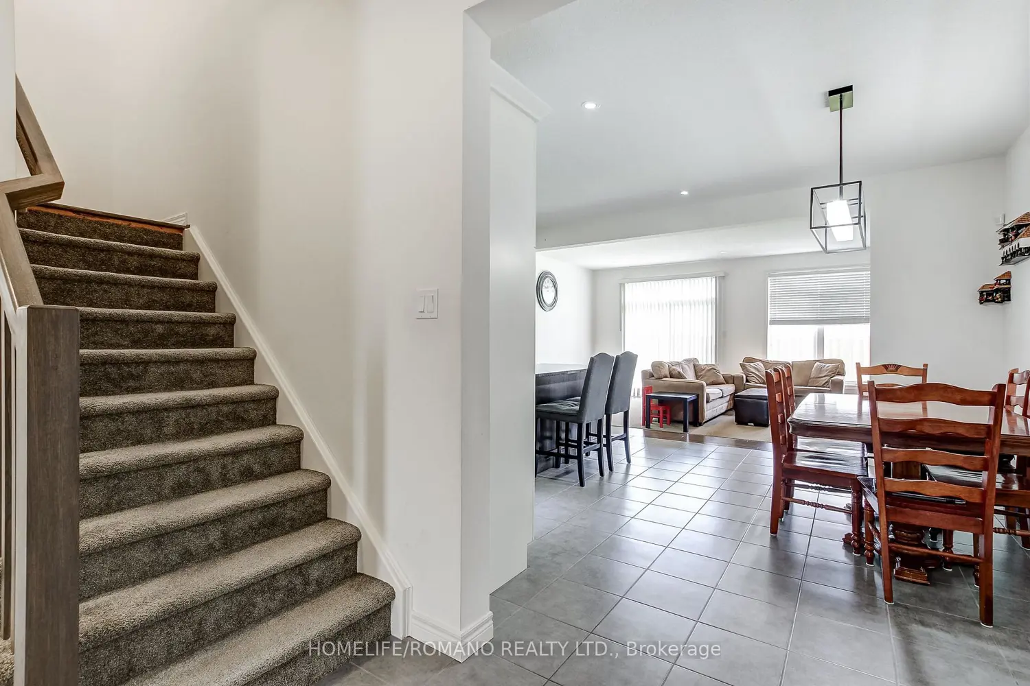 42 Dallan Drive photo 4
