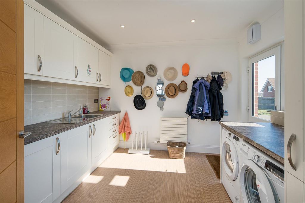 Additional image 9 of 4 bed detached house for saleFreshwater, Isle Of Wight PO40