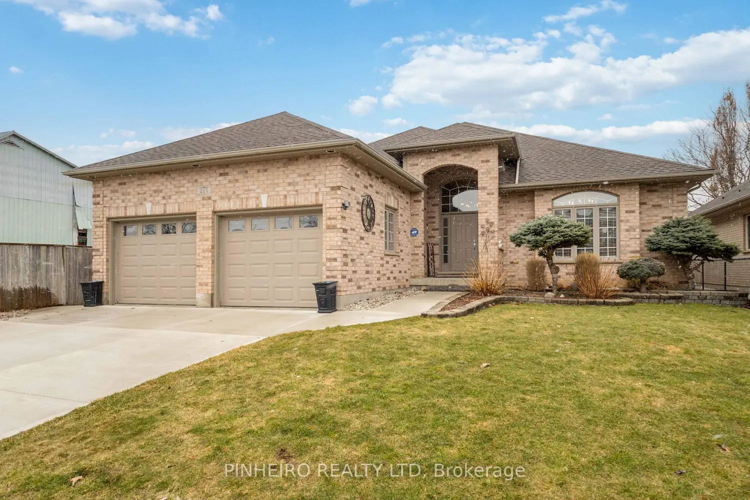 223 Birchmount Street photo 3