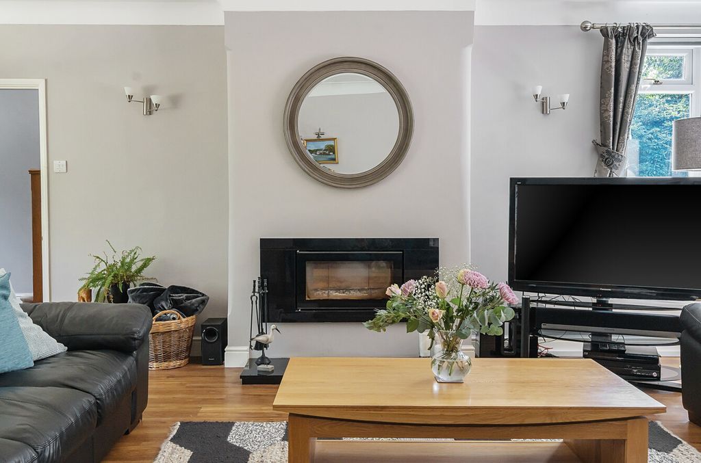 Additional image 15 of 6 bed detached house for saleGables Road, Church Crookham, Fleet, Hampshire GU52