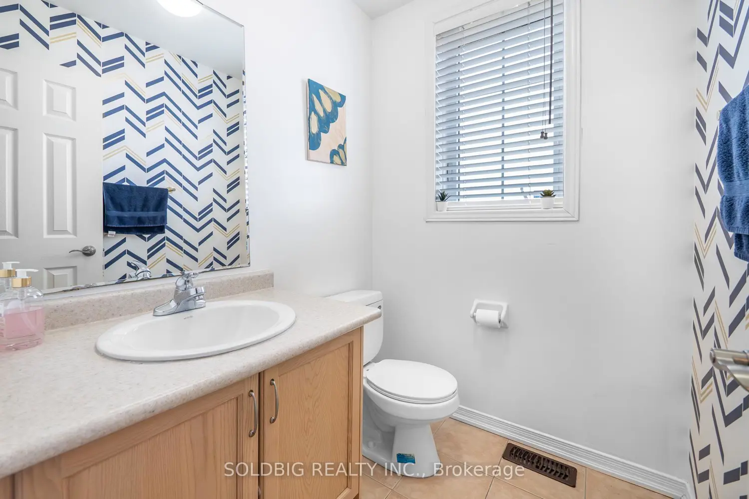 424 Chandler Crescent photo 5