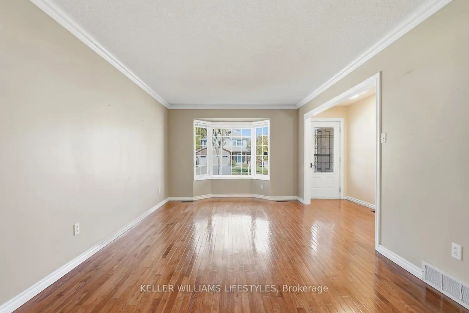 54 Yarmouth Drive photo 5