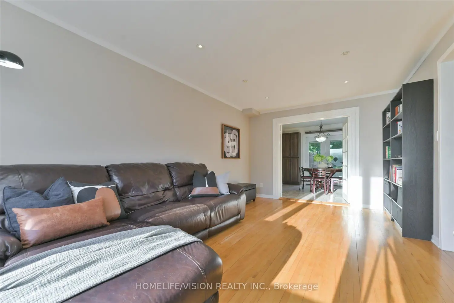 255 Cedar Avenue photo 3