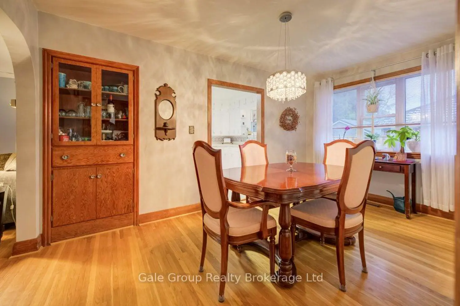 Additional image 8 of 694 Glencairn Avenue