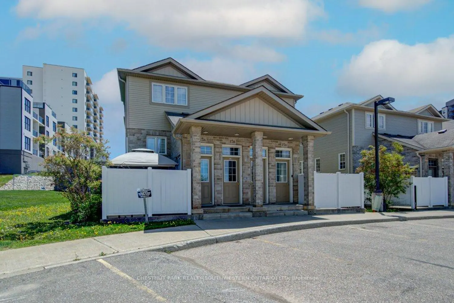 240 Westmeadow Drive 15C