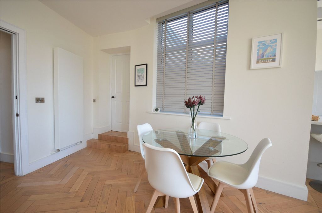 3 bed flat for sale23/24 Cathedral Yard, Exeter, Devon EX1 photo 5