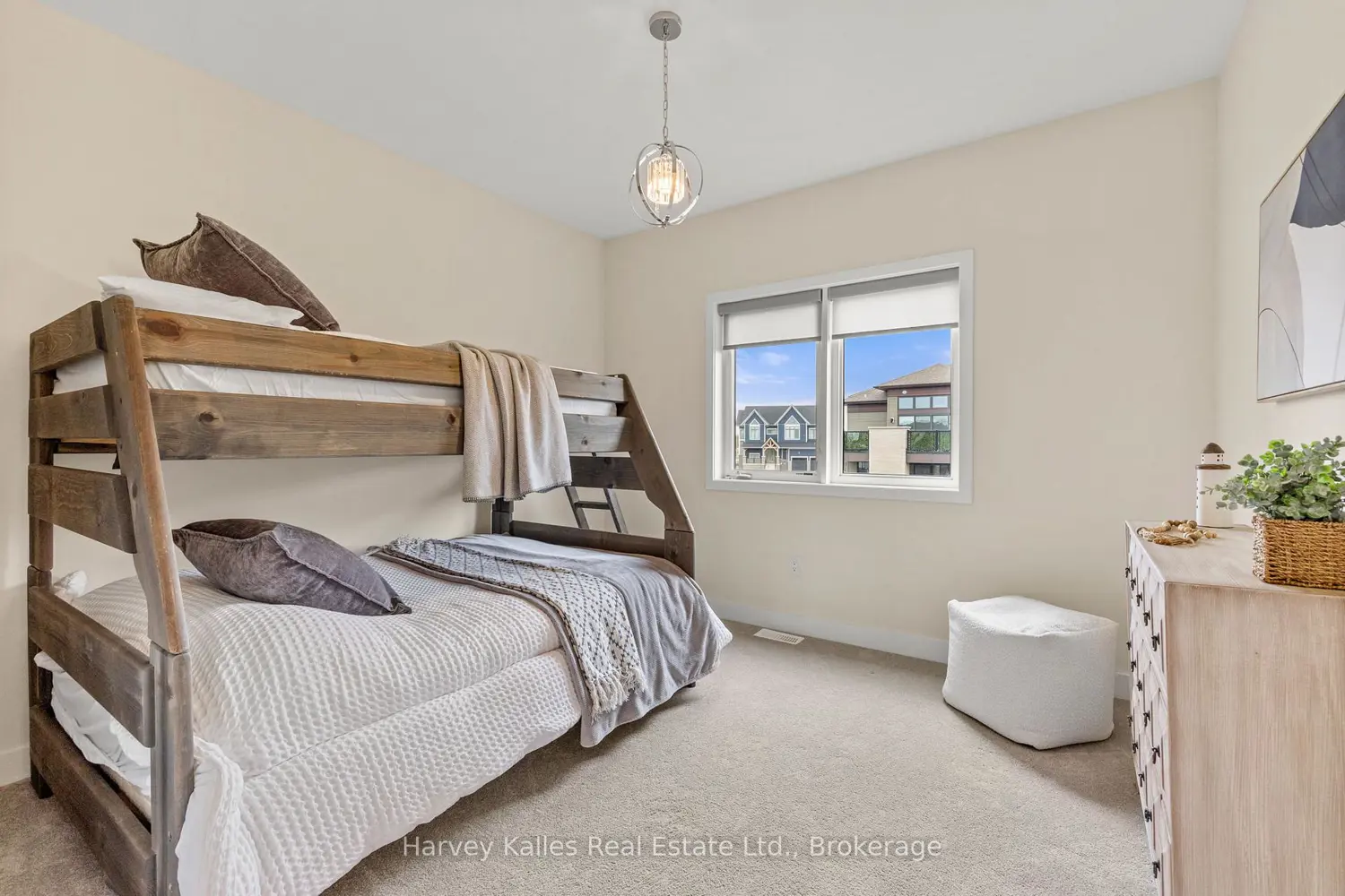 Additional image 4 of 157 Springside Crescent