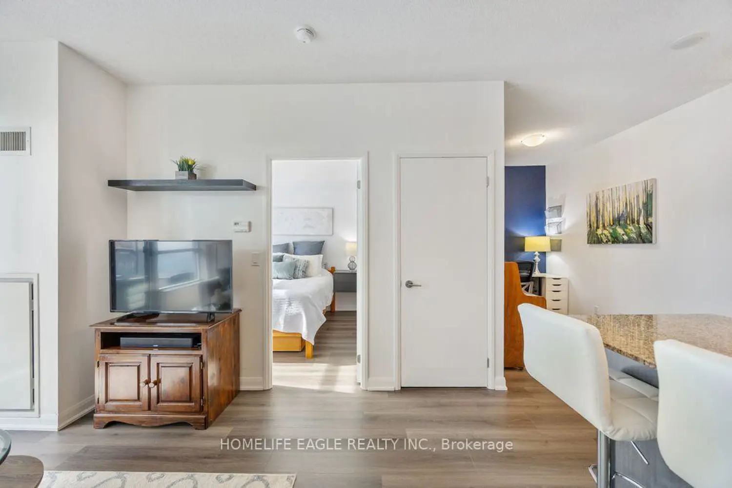 Additional image 11 of 500 Sherbourne Street 606