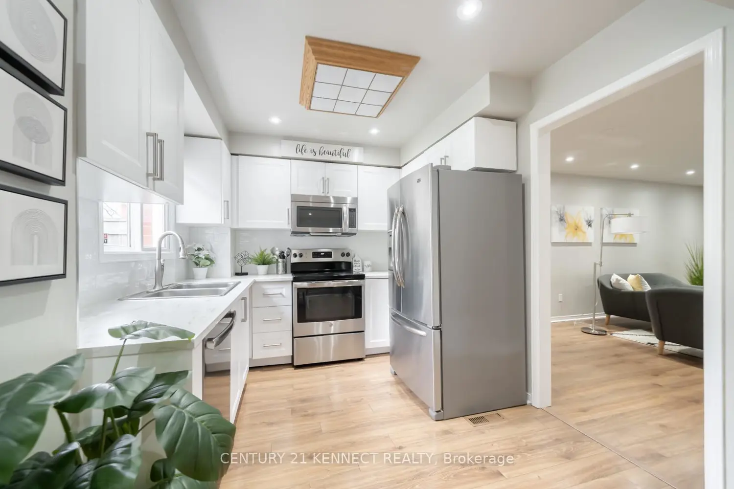 Additional image 4 of 805 Playter Crescent