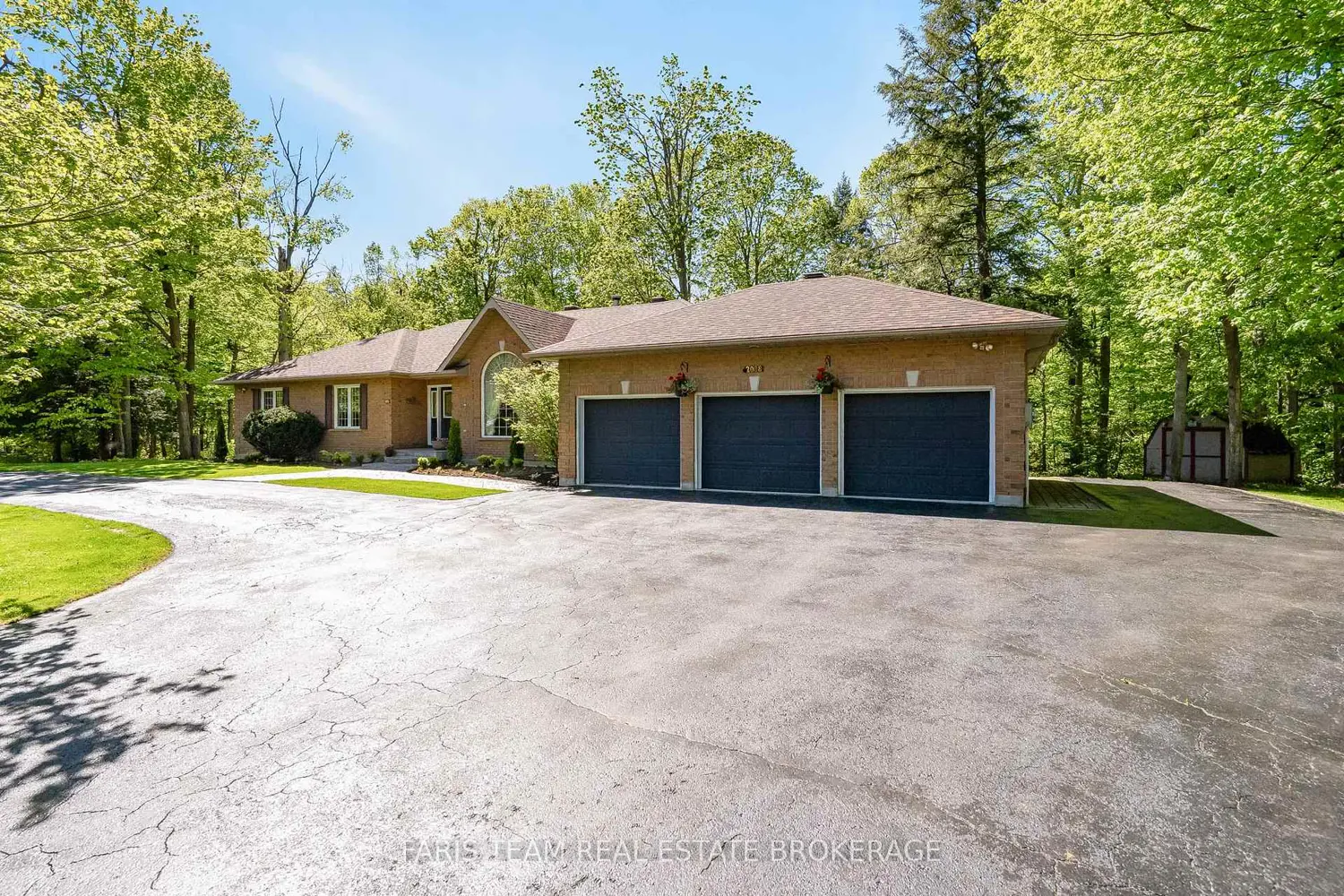 2088 Wilkinson Street photo 2