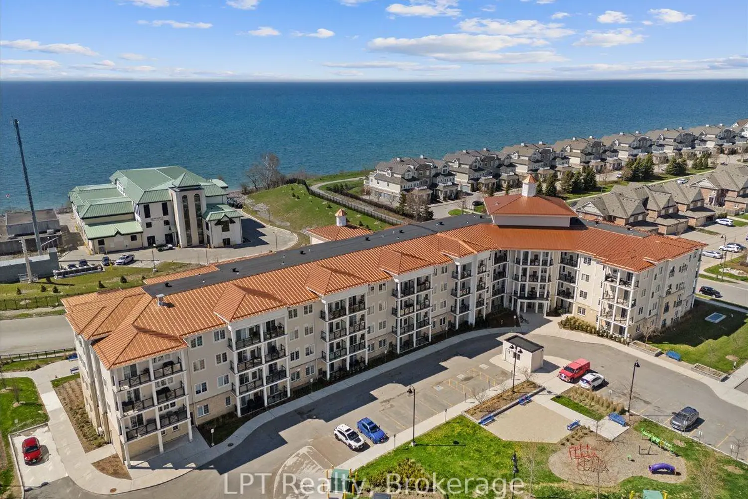 50 Lakebreeze Drive 102