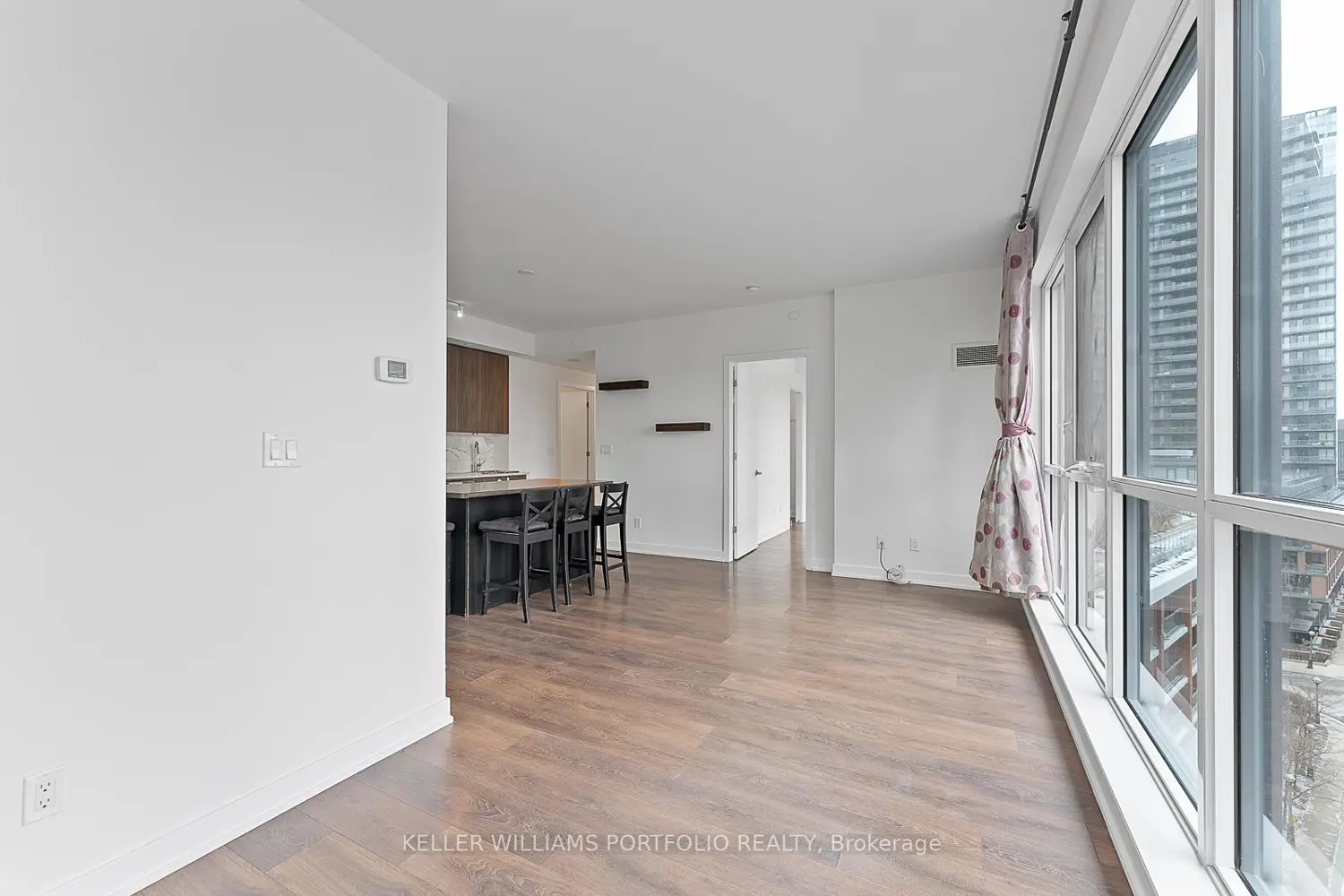 Additional image 11 of 50 Bruyeres Mews 1009