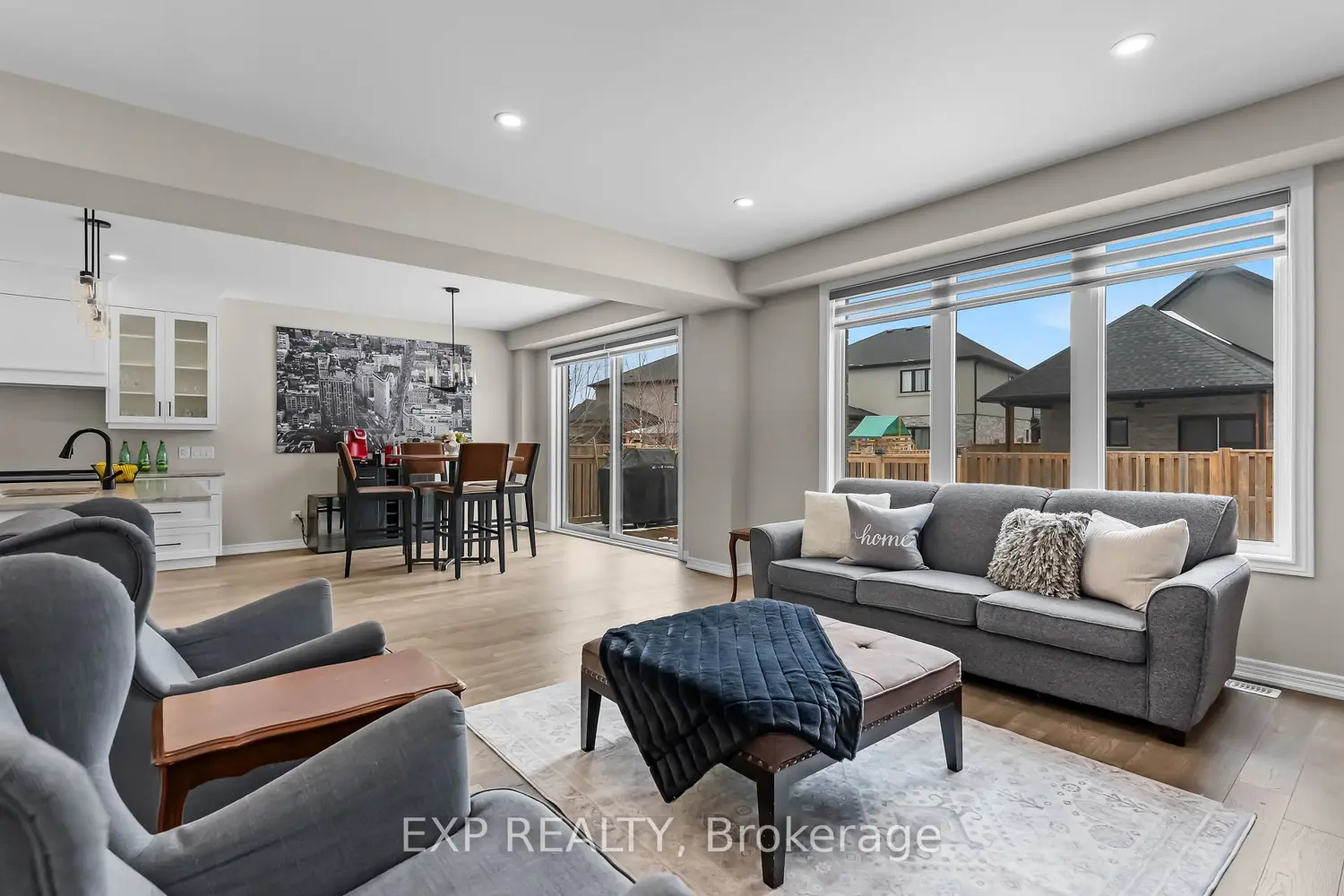 153 Susan Drive photo 2