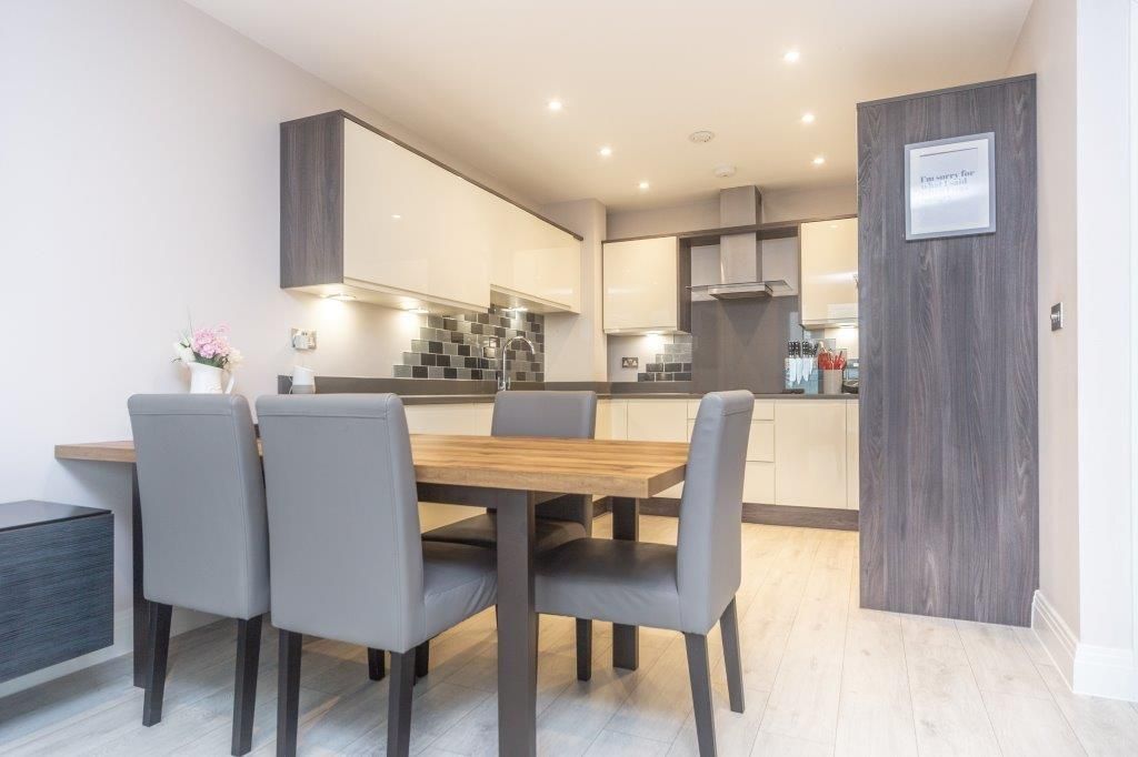 2 bed flat for saleFleet, Hampshire GU51