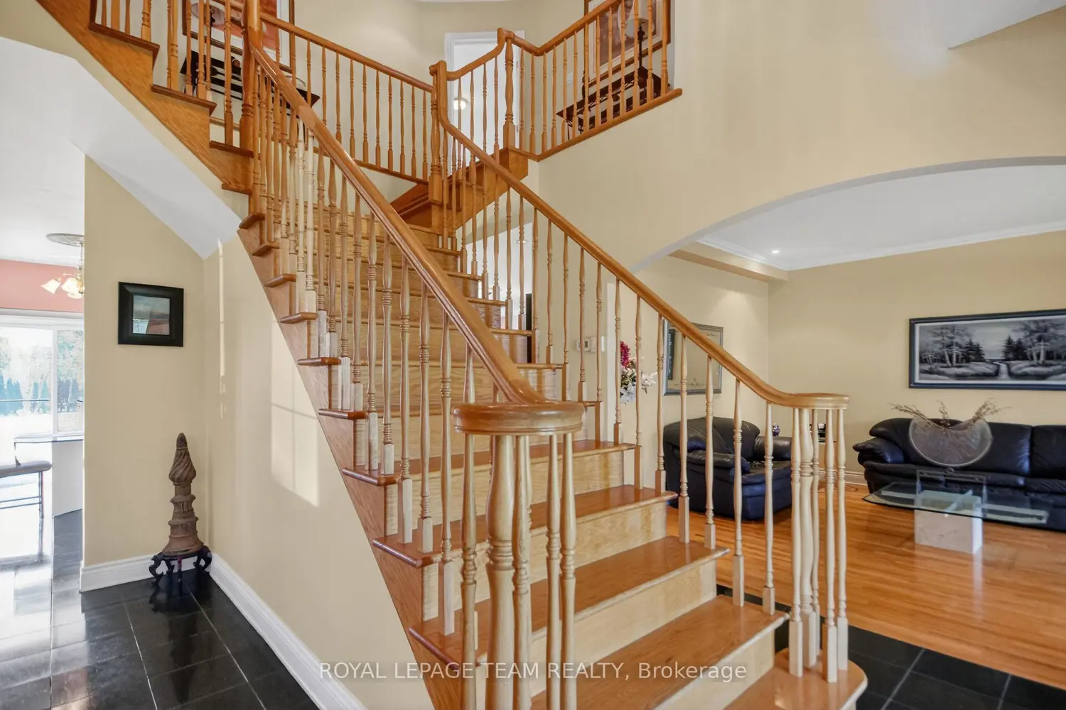 5472 Wicklow Drive photo 4