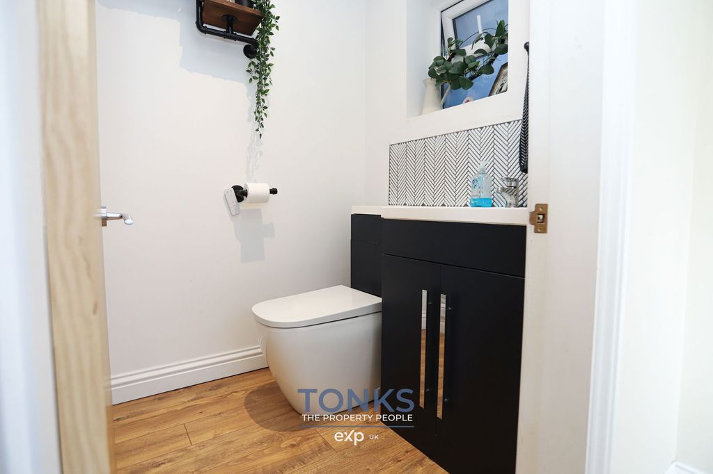 Additional image 10 of 4 bed detached house for saleHamilton Avenue, Halesowen B62