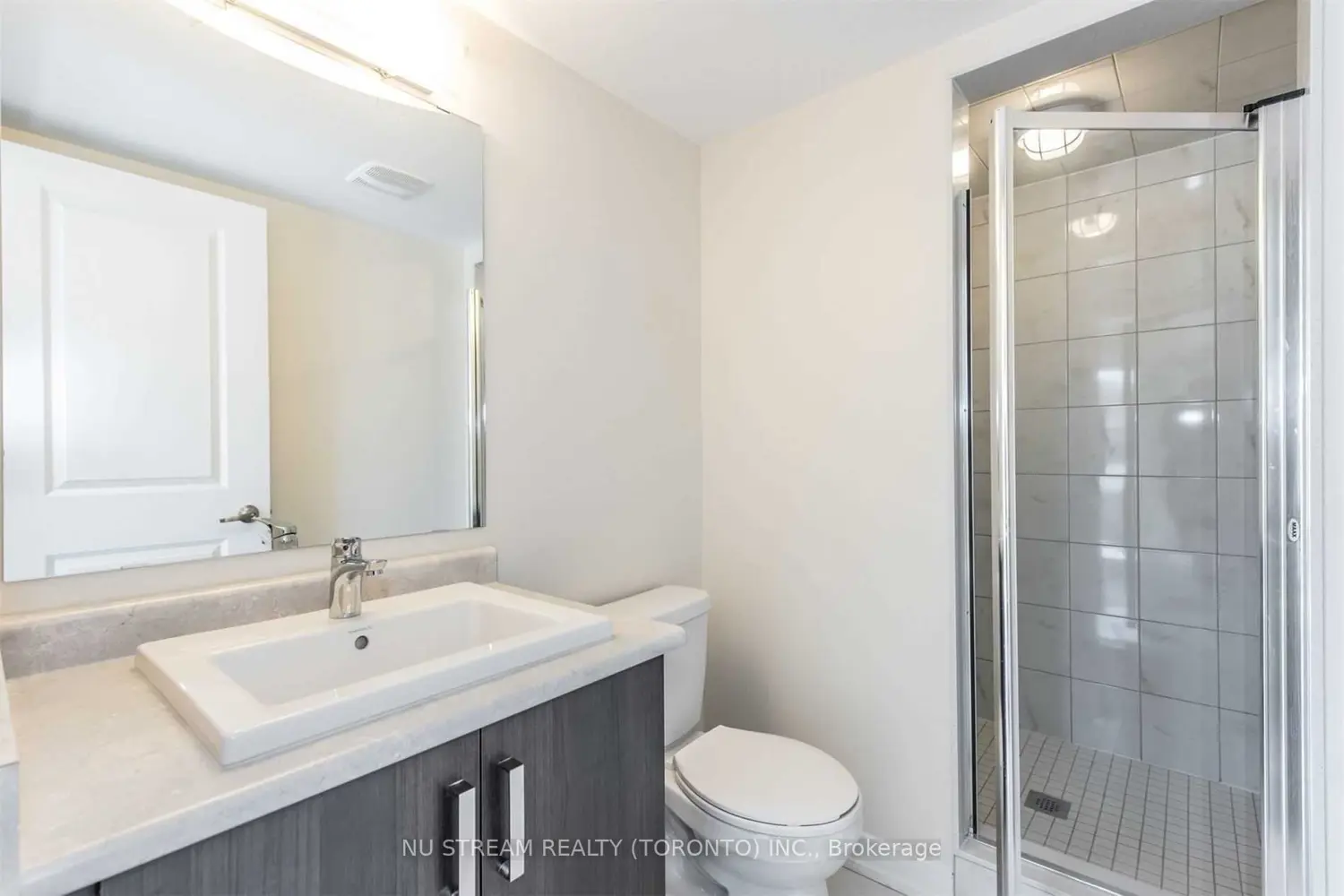 10578 Bathurst Street photo 4