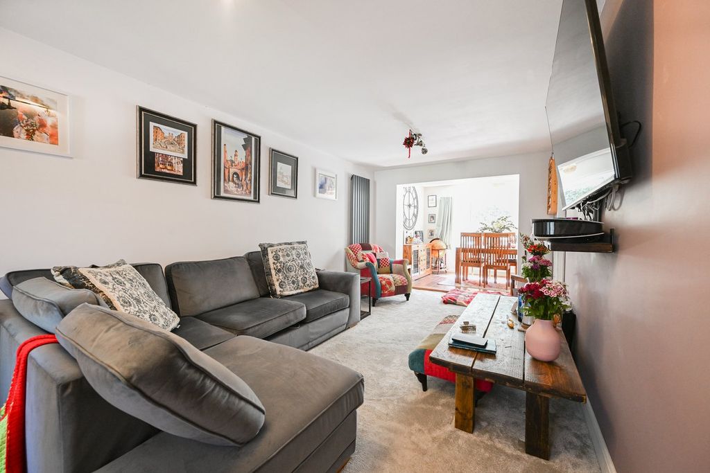 Additional image 4 of 3 bed semi-detached house for saleOaklands Close, Fordingbridge SP6