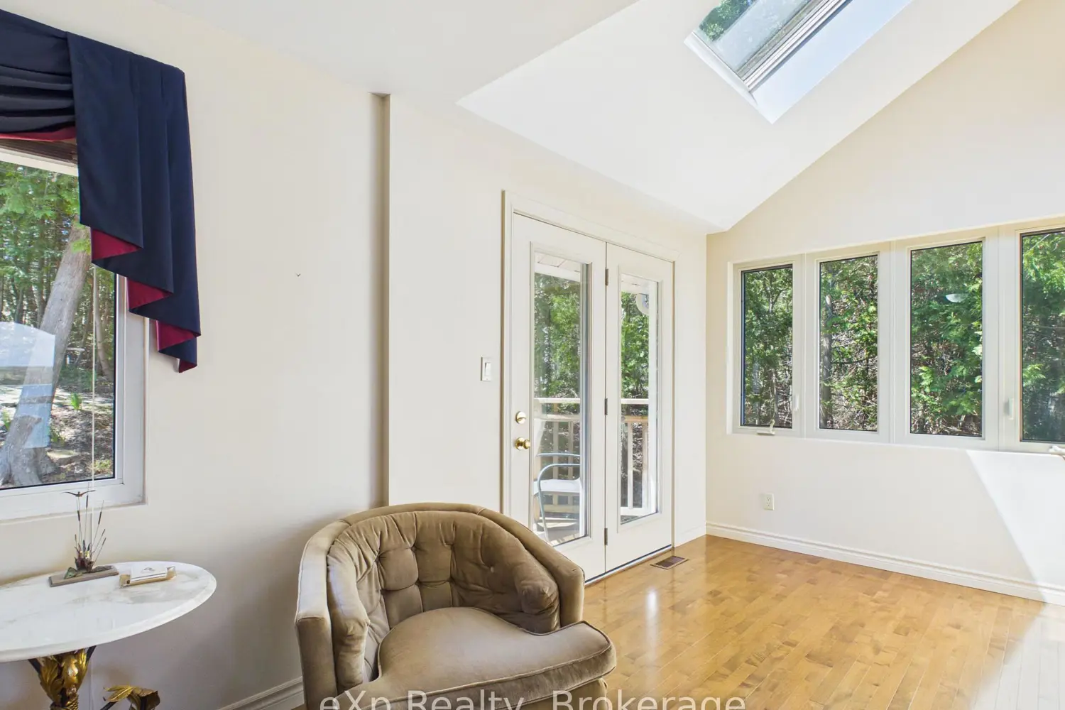 115 Ivy Drive photo 3