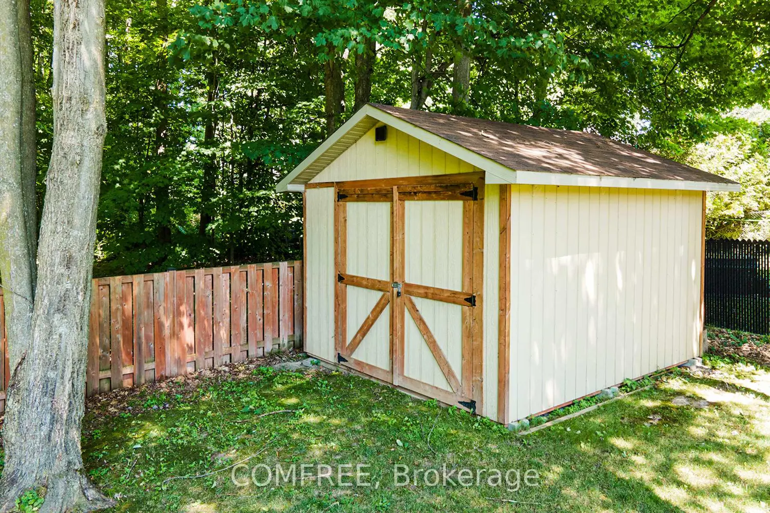 115 Larose Lane photo 3