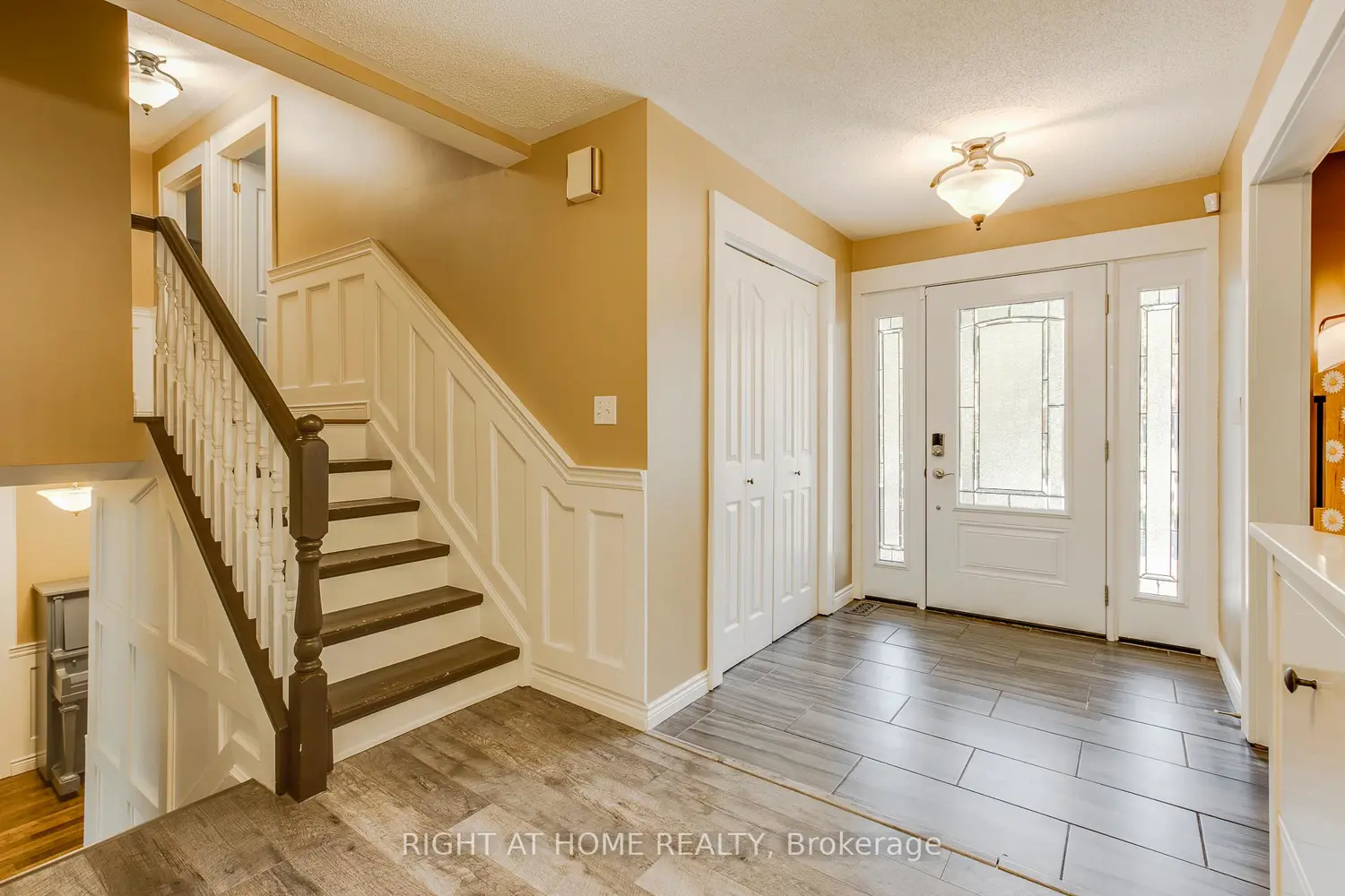 119 Timcourt Drive photo 3
