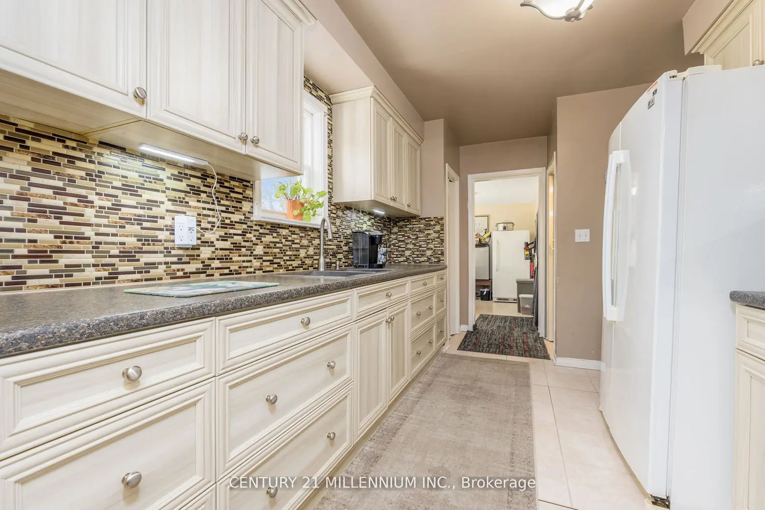 9 Crestview Avenue photo 3