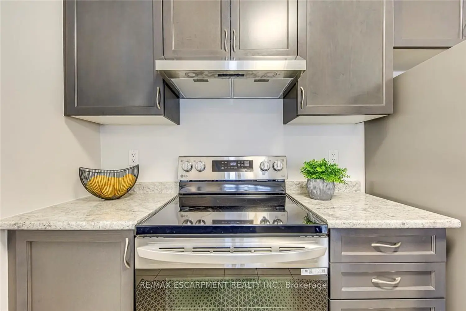 Additional image 8 of 2435 Greenwich Drive 74