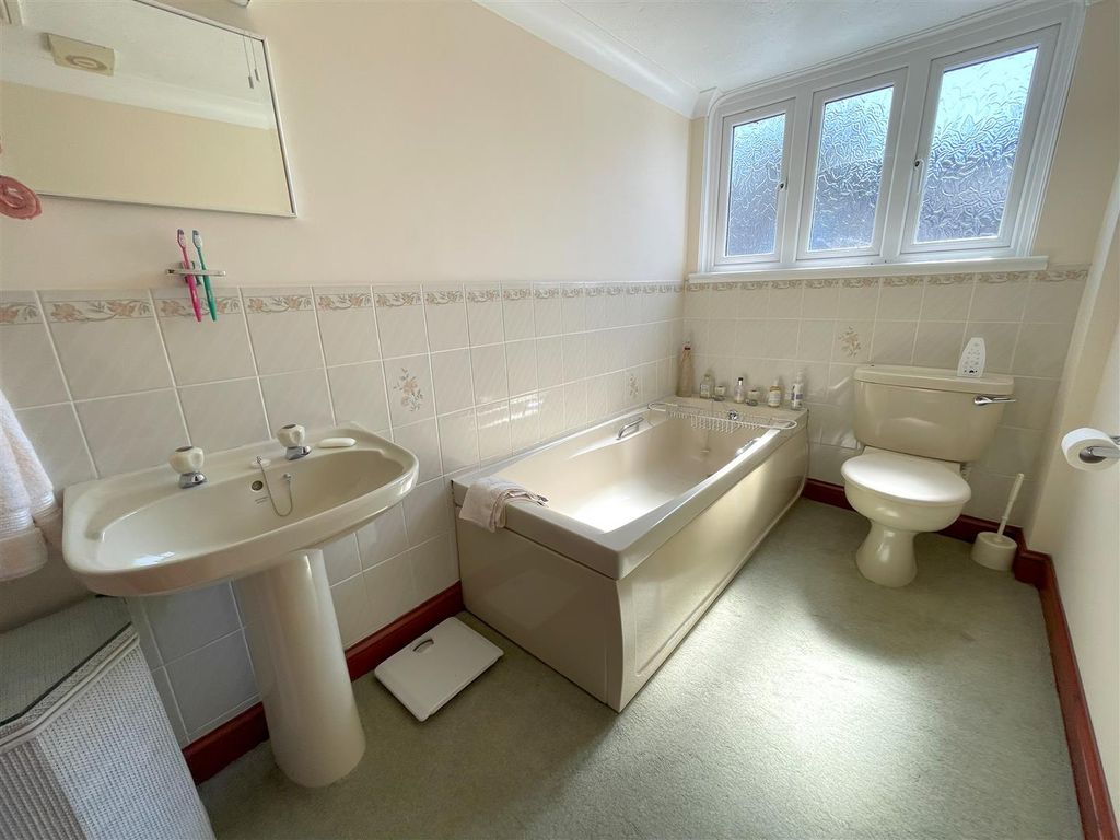 Additional image 11 of 1 bed flat for saleTower Park, Fowey PL23