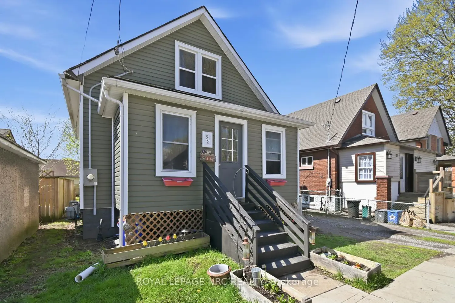 23 Louis Street photo 2