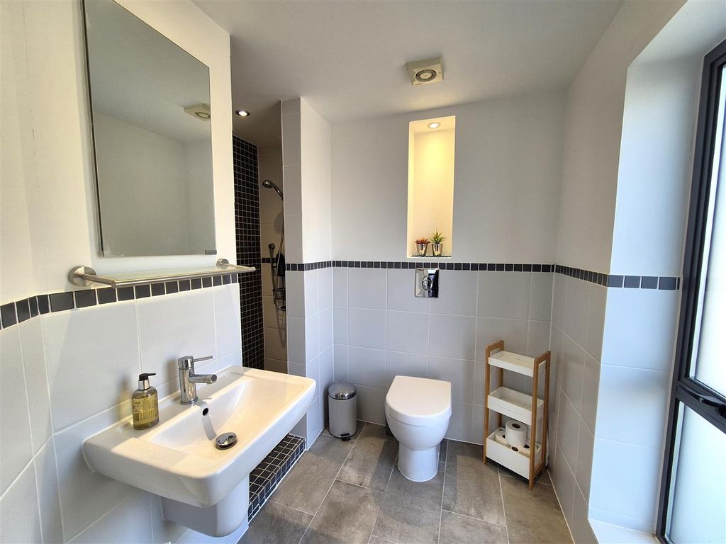 Additional image 14 of 3 bed flat for saleStation Road, Fowey PL23