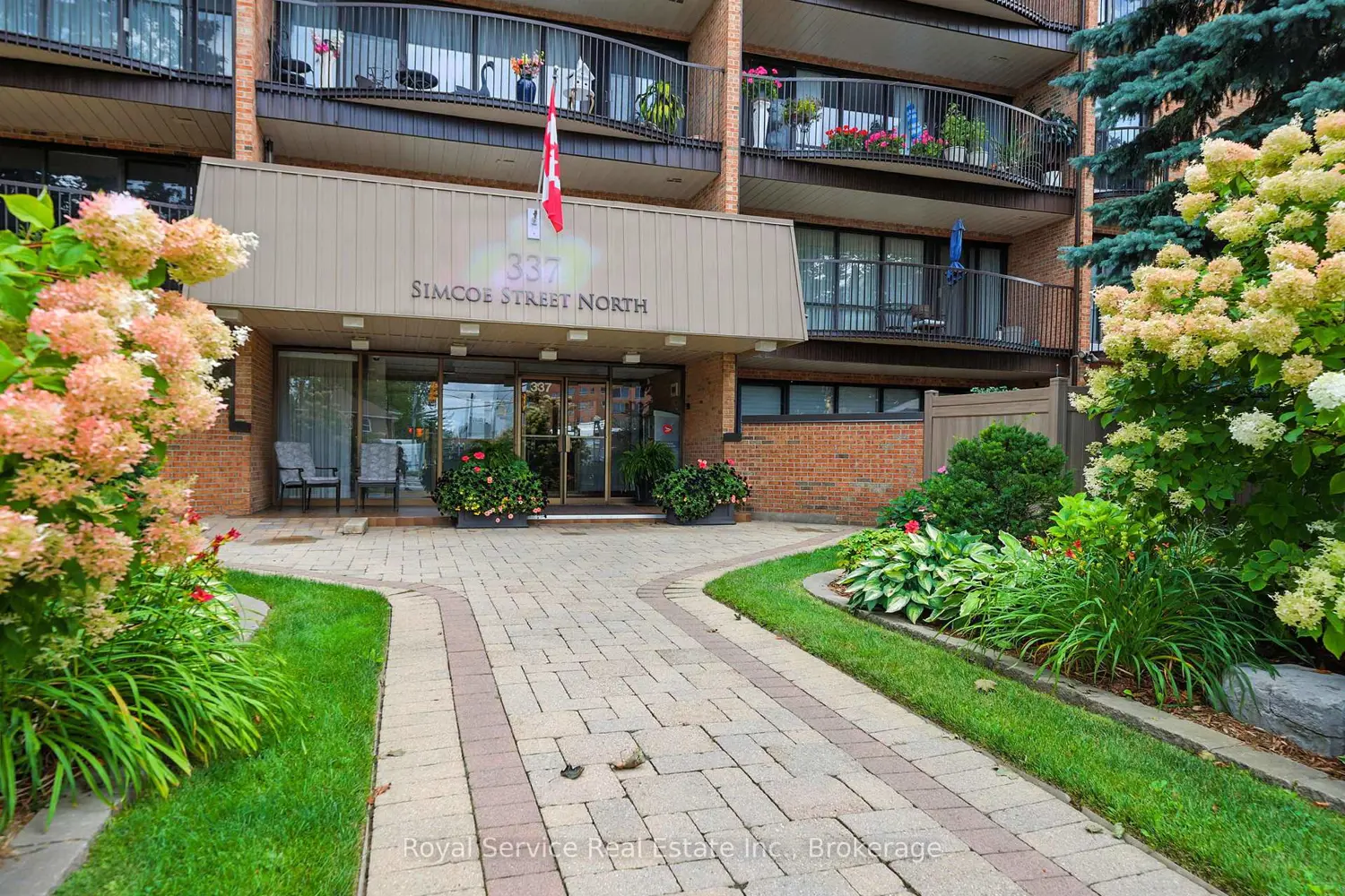 337 Simcoe Street 101