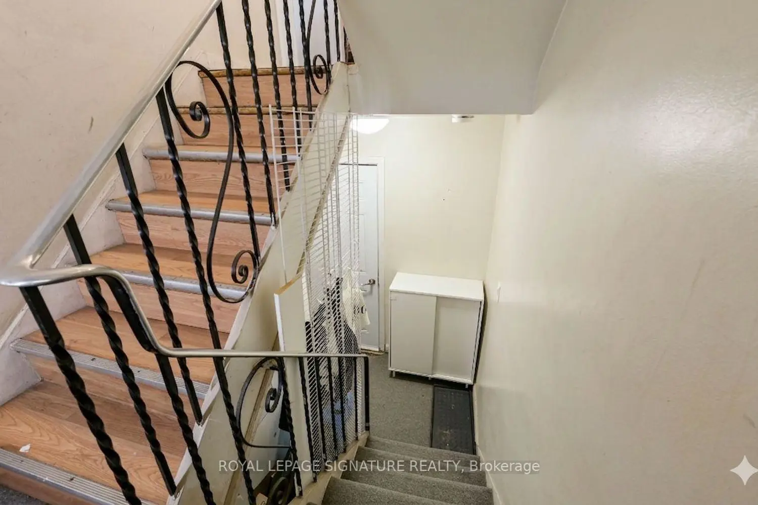Additional image 6 of 226 Bicknell Avenue