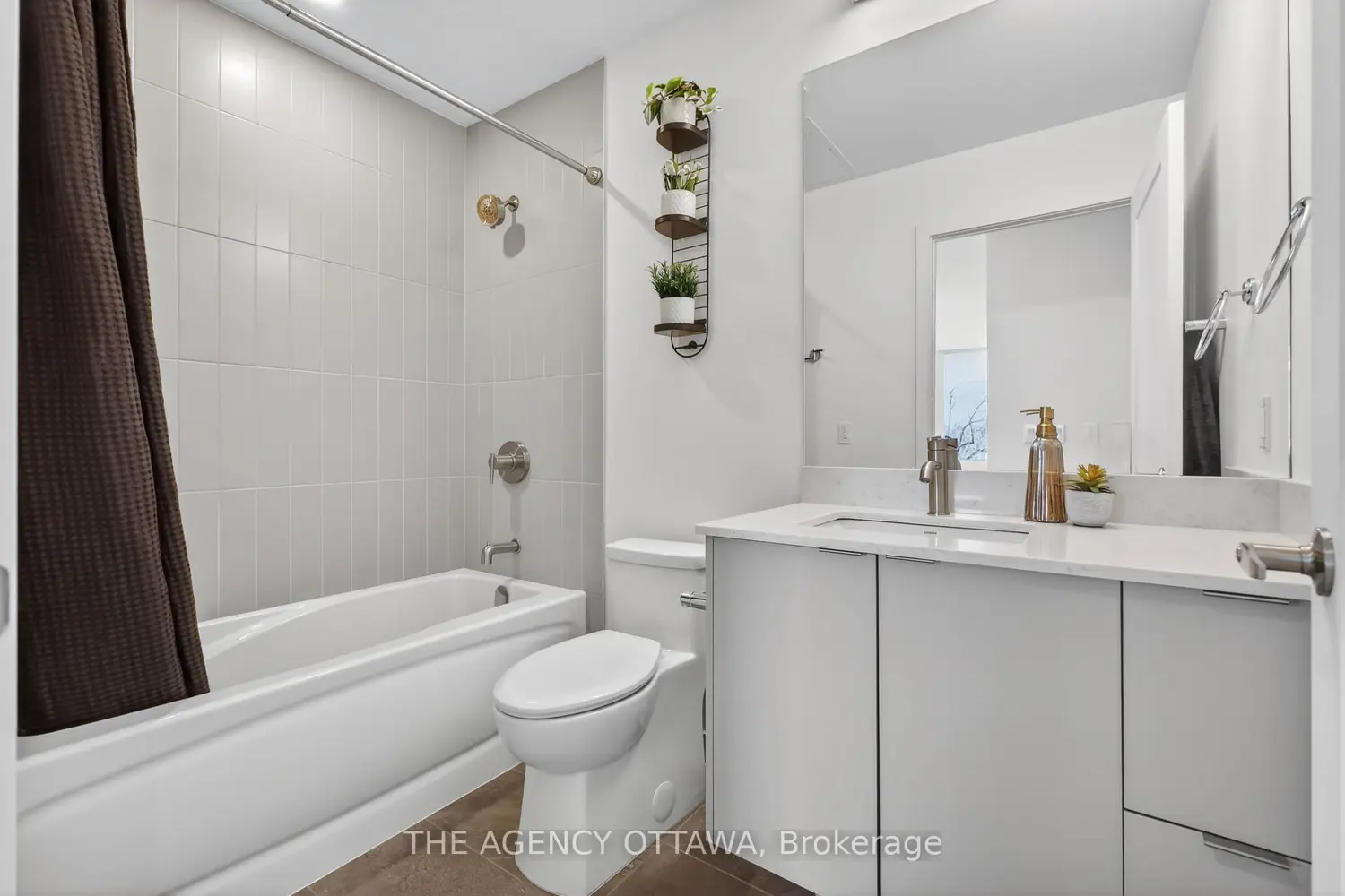 Additional image 16 of 3071 Riverside Drive 209