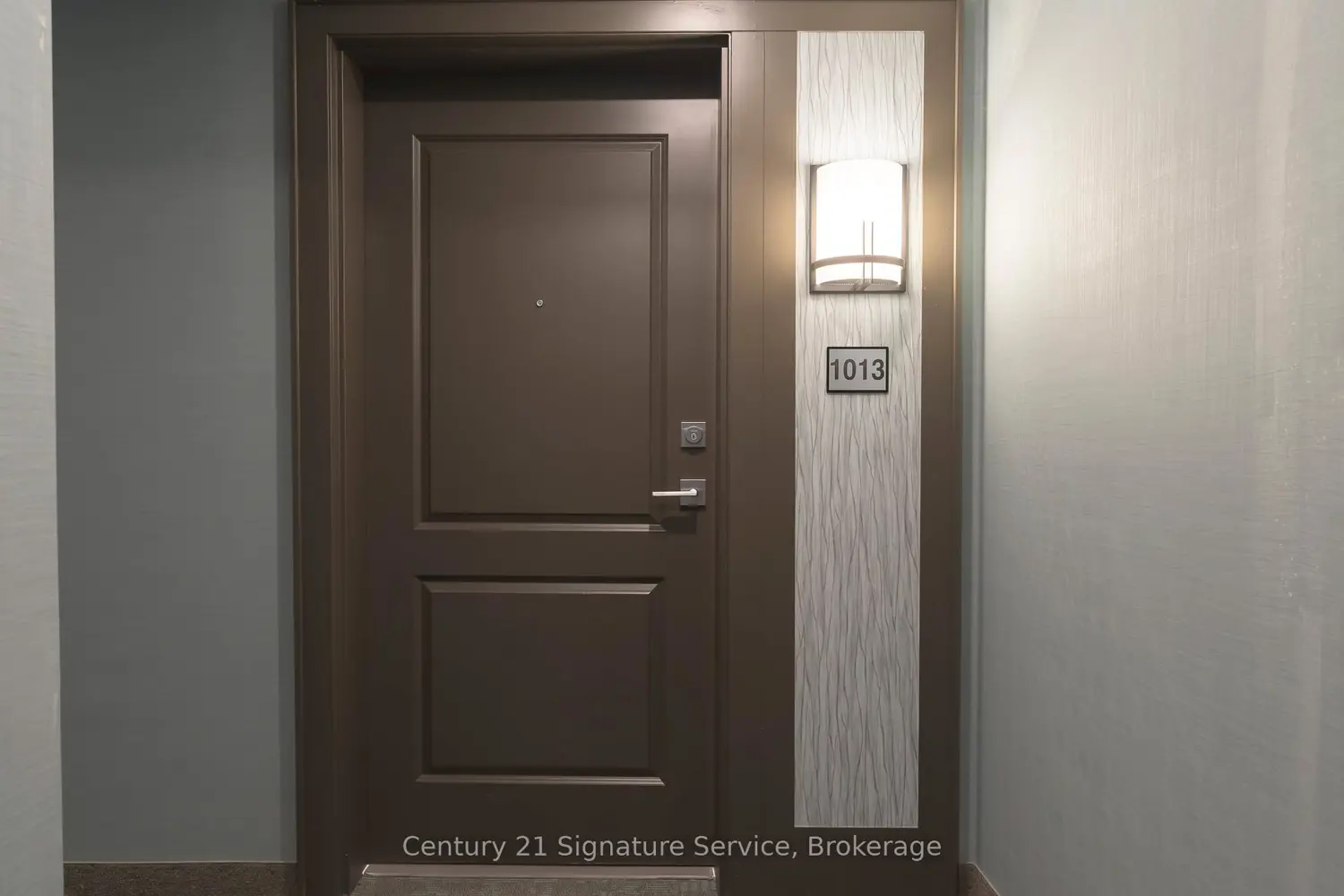 470 Dundas Street 1013 photo 4
